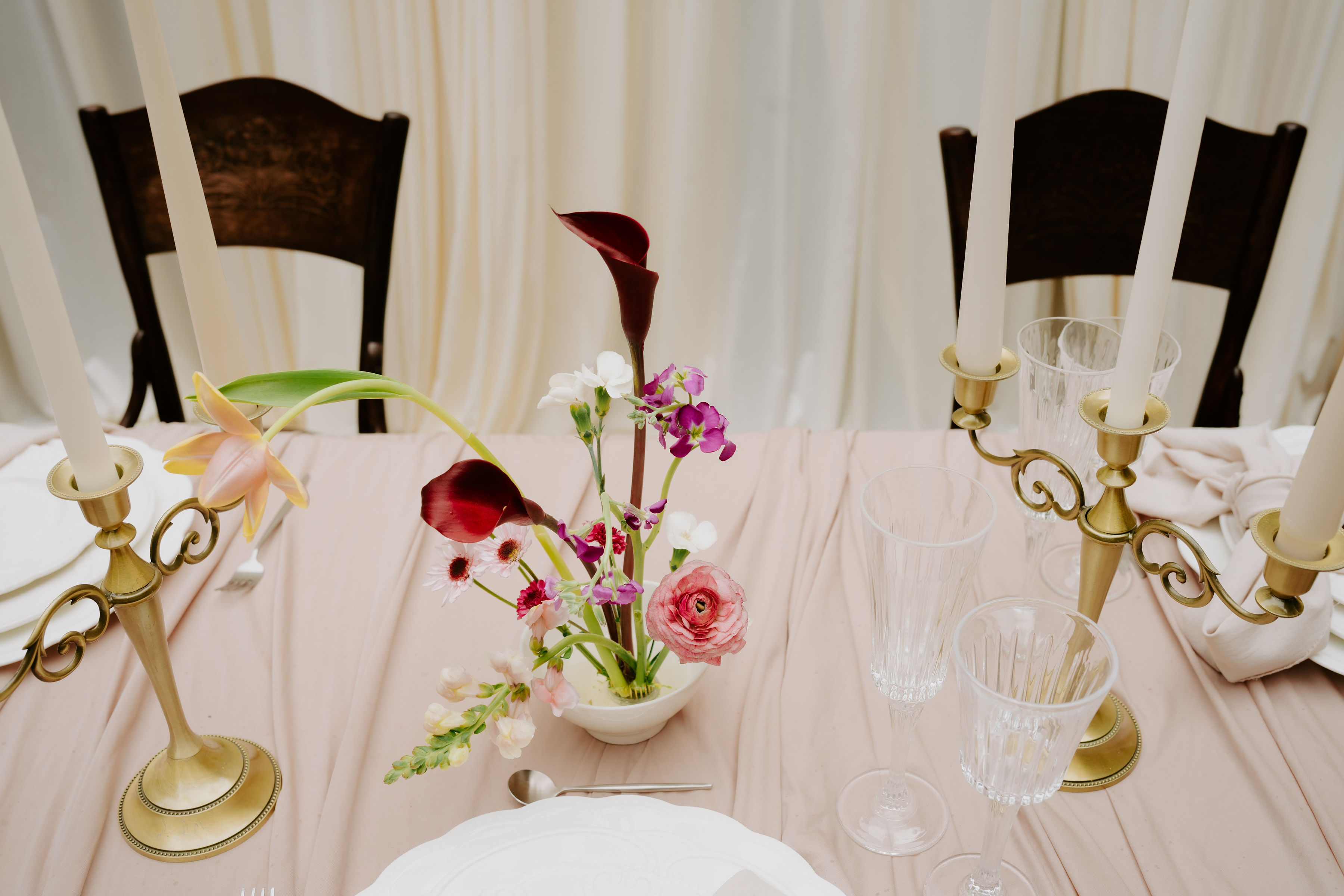 Editorial Floralveil — texturas naturales y velo