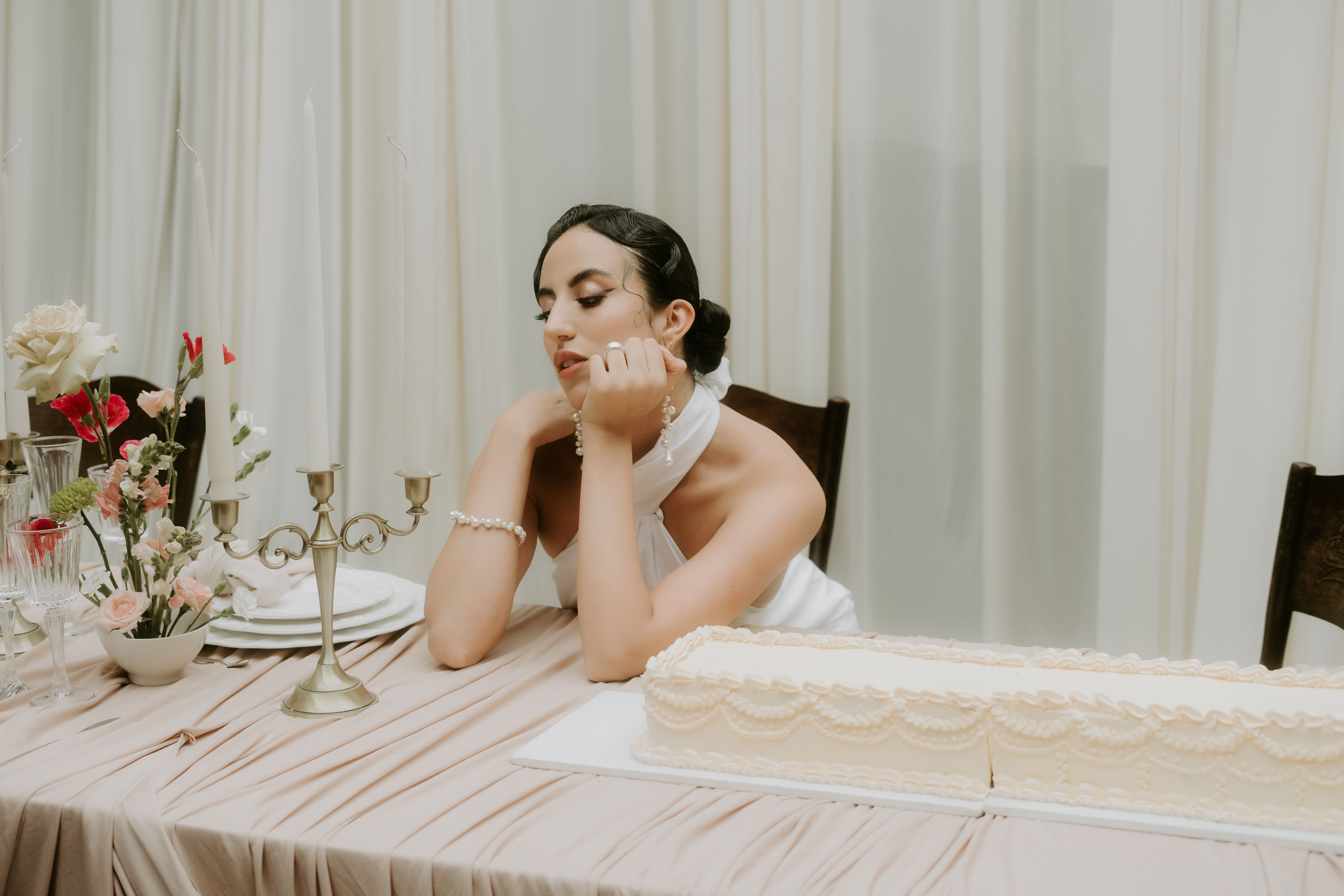 Editorial Floralveil — textura y delicadeza