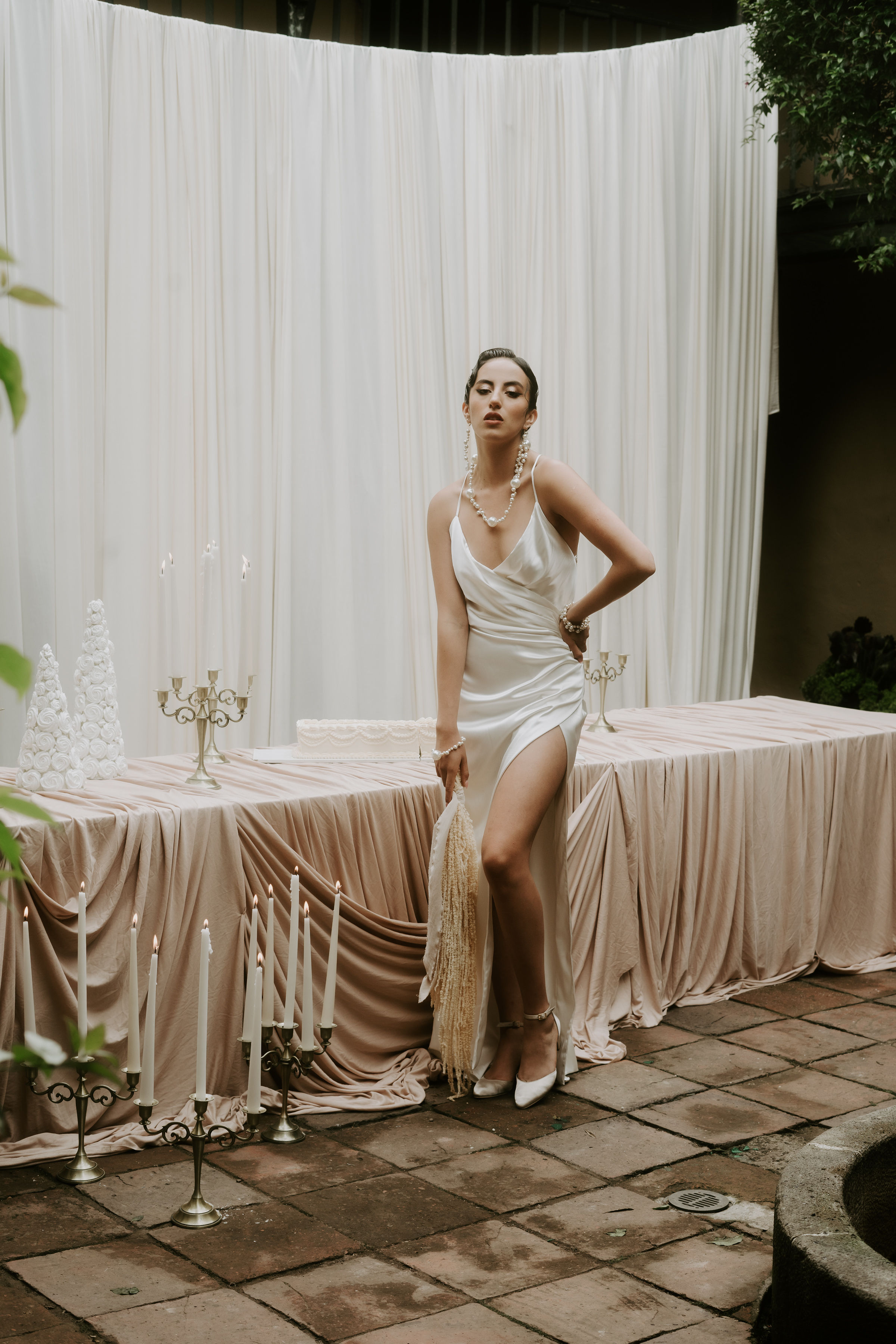 Editorial Floralveil — esencia floral