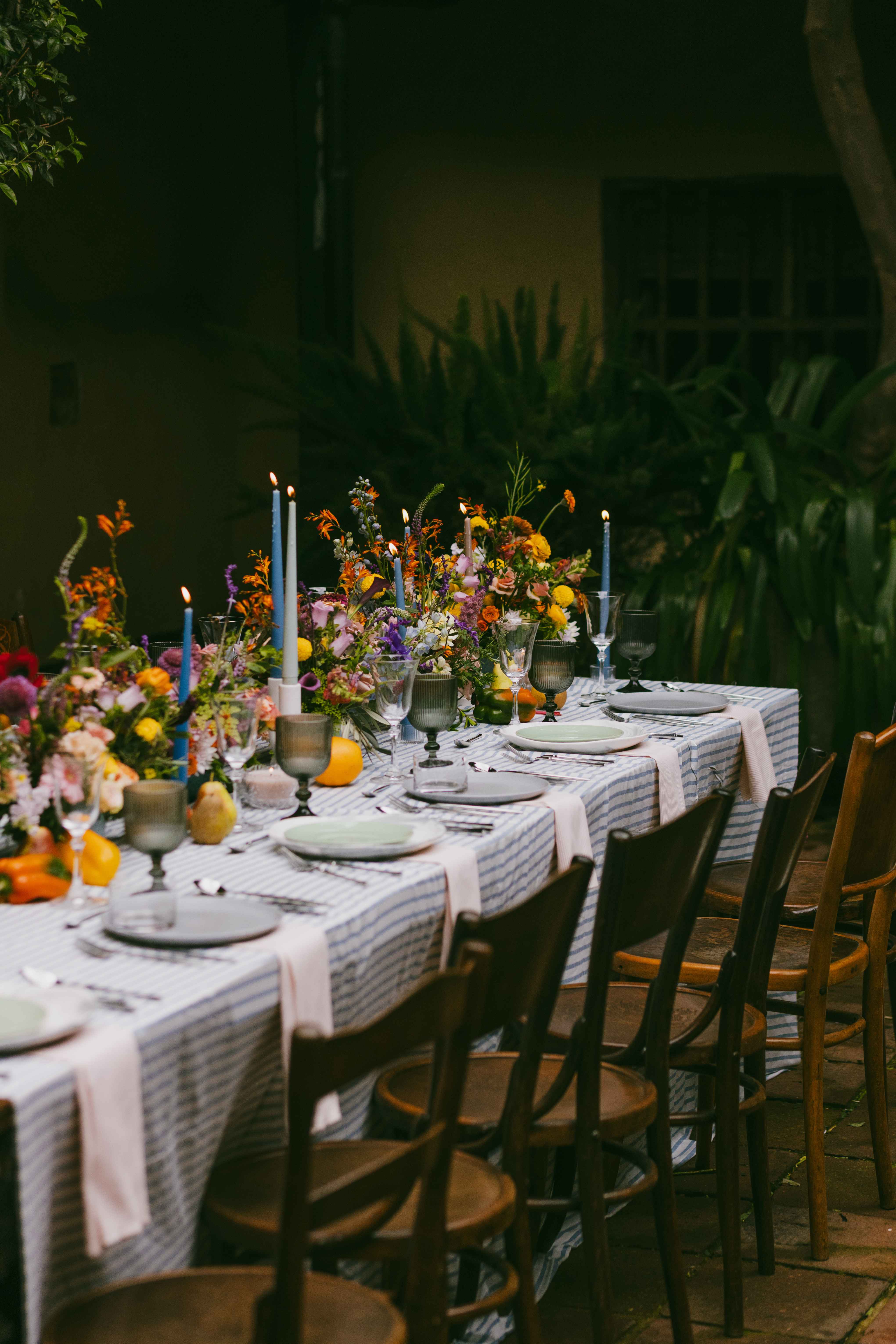 Workshop floral para luxury weddings con composición visual premium